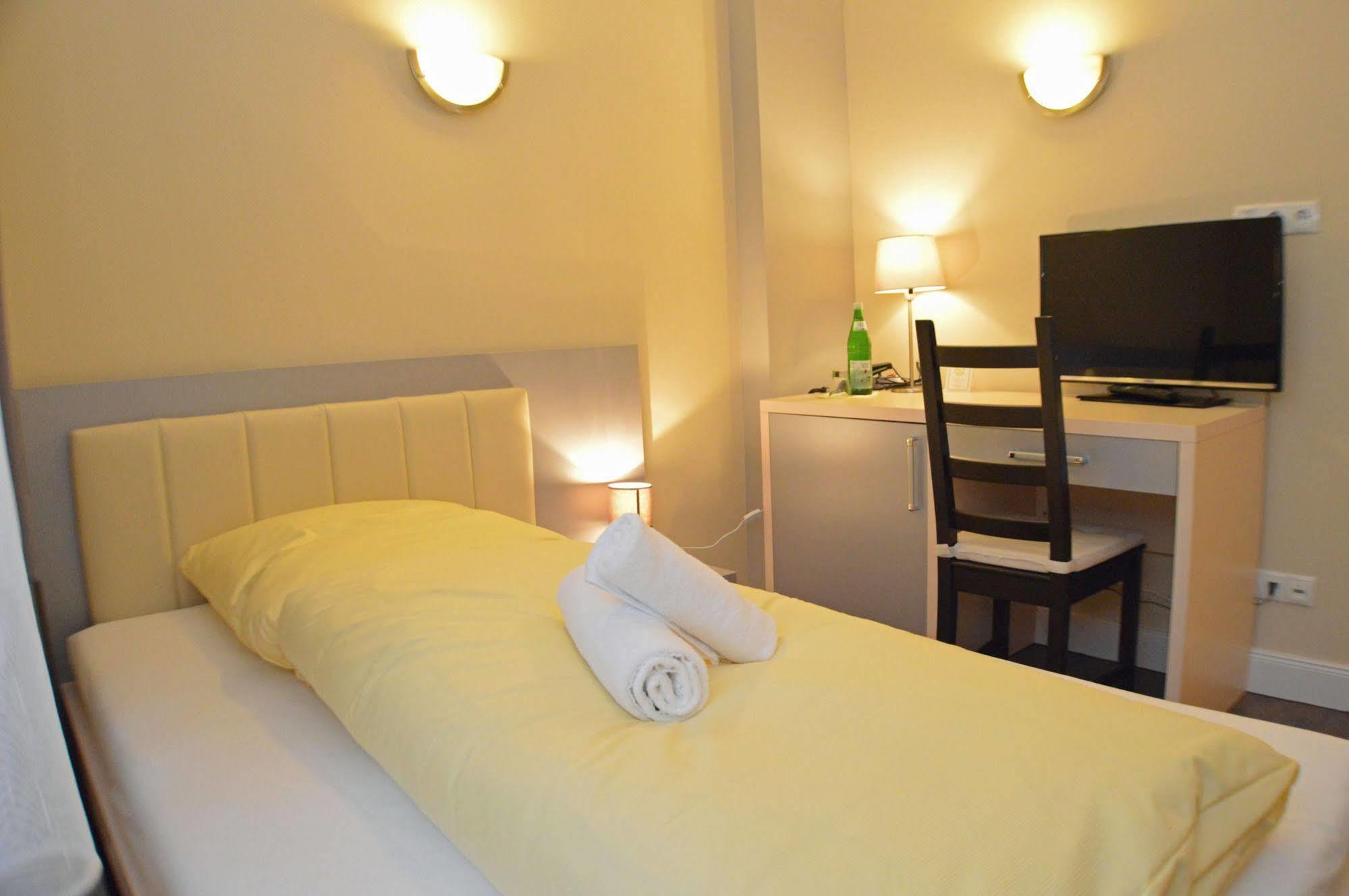 Hotel Jeta Hamburg Exterior photo