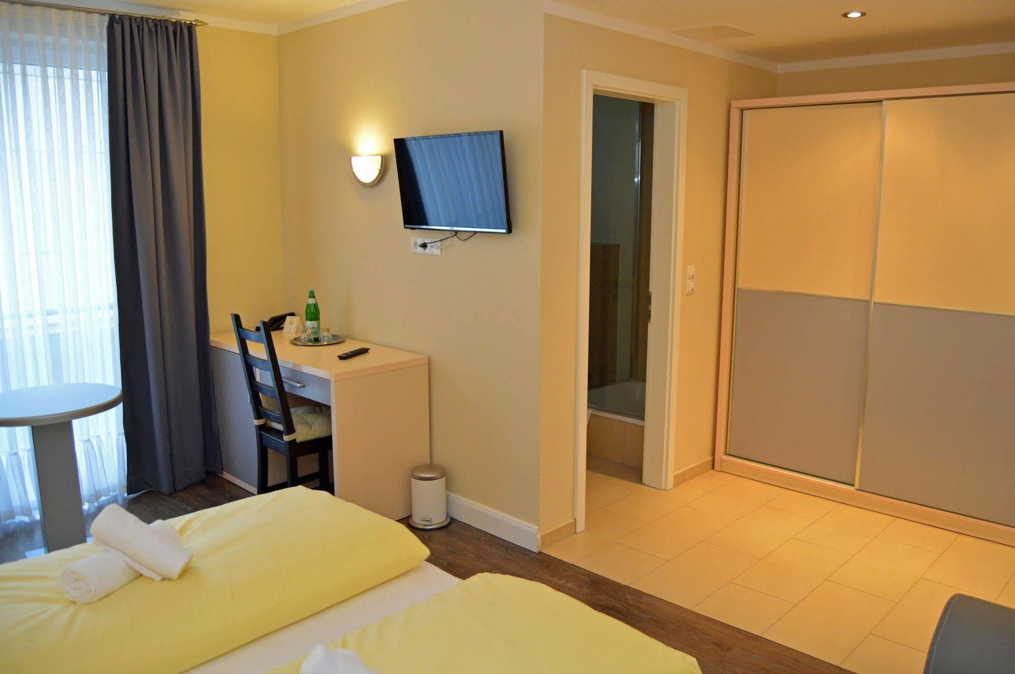 Hotel Jeta Hamburg Exterior photo